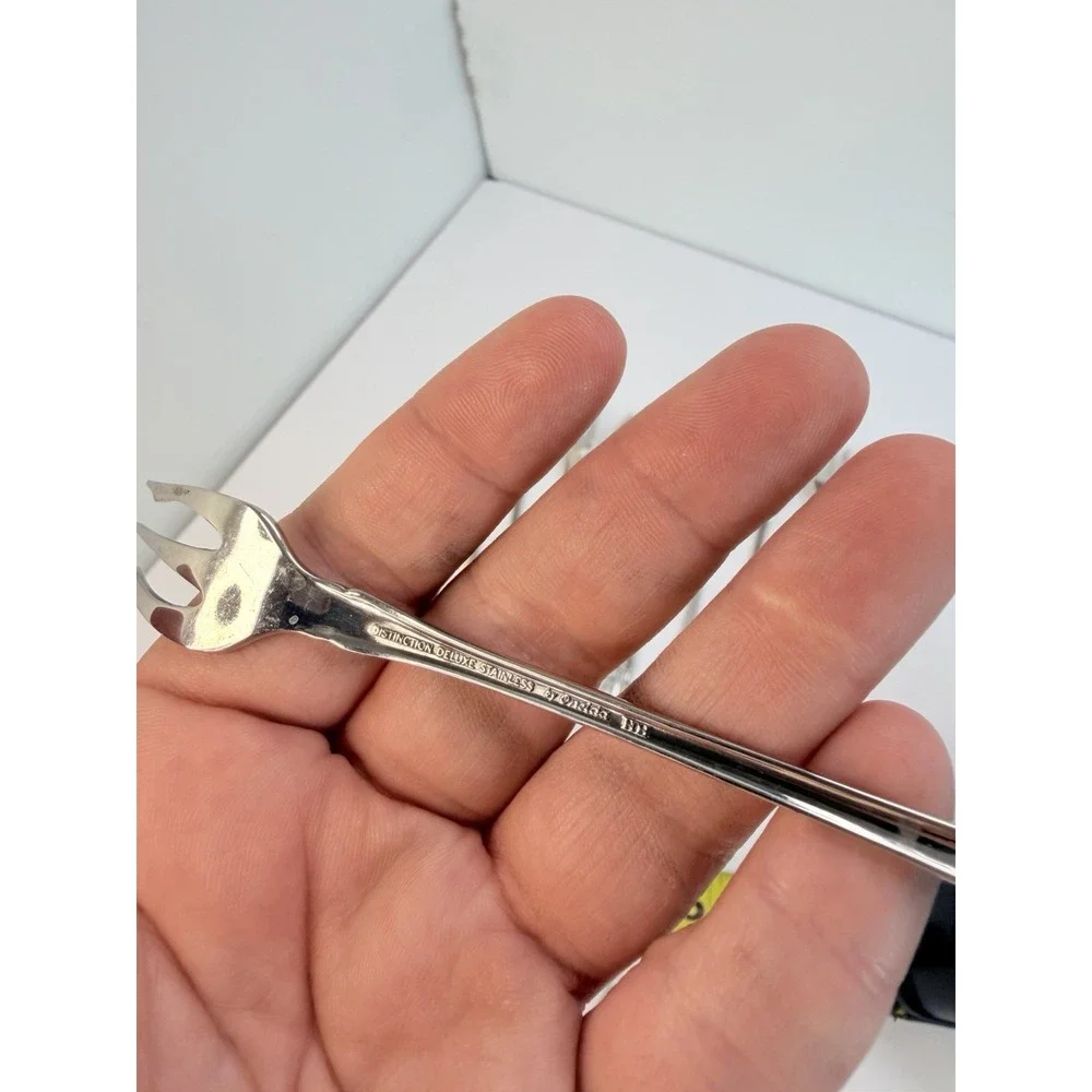 11 Oneida Raphael COCKTAIL FORKS Distinction Deluxe HH Stainless Flatware 6